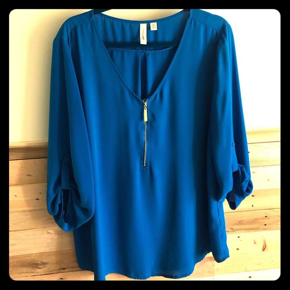 Blue blouse with front zipper